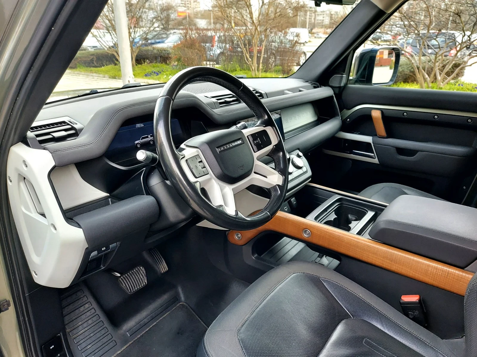 Land Rover Defender 240D se First Edition , снимка 11 - Автомобили и джипове - 52342115