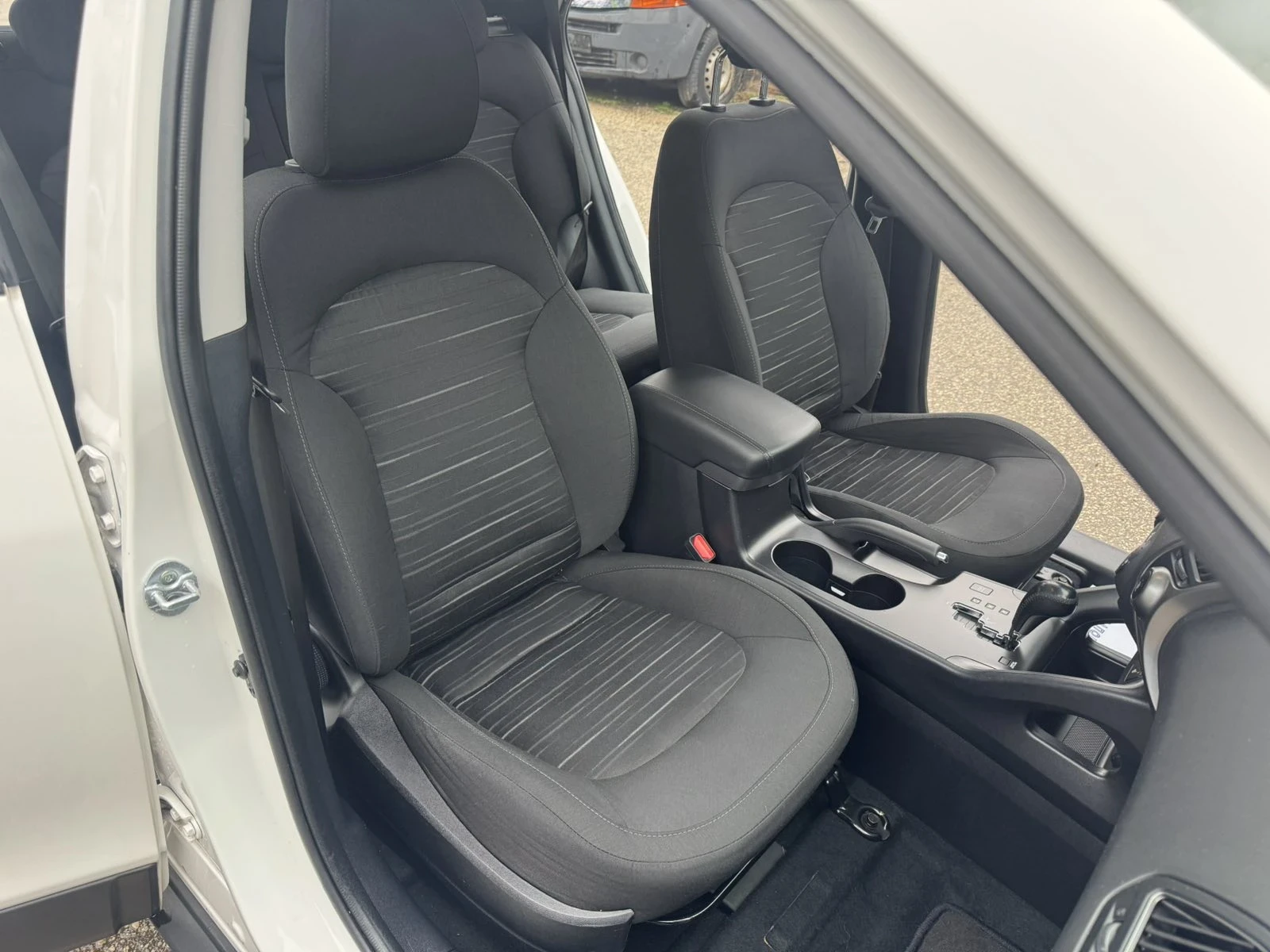 Hyundai IX35 * * 2.0CRDi 4x4 * * 184кс * * Подгрев * * ПАНОРАМА - изображение 10