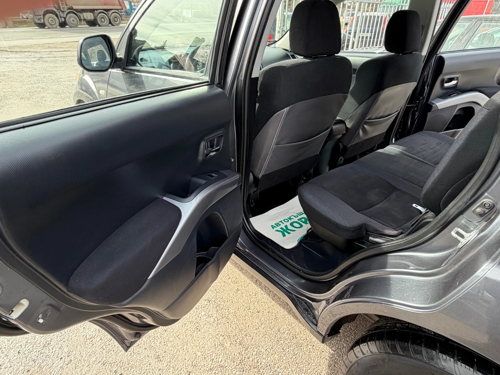 Mitsubishi Outlander 2.0 DIZEL, 140 ���� , 4x4 | Mobile.bg � ����������� 11