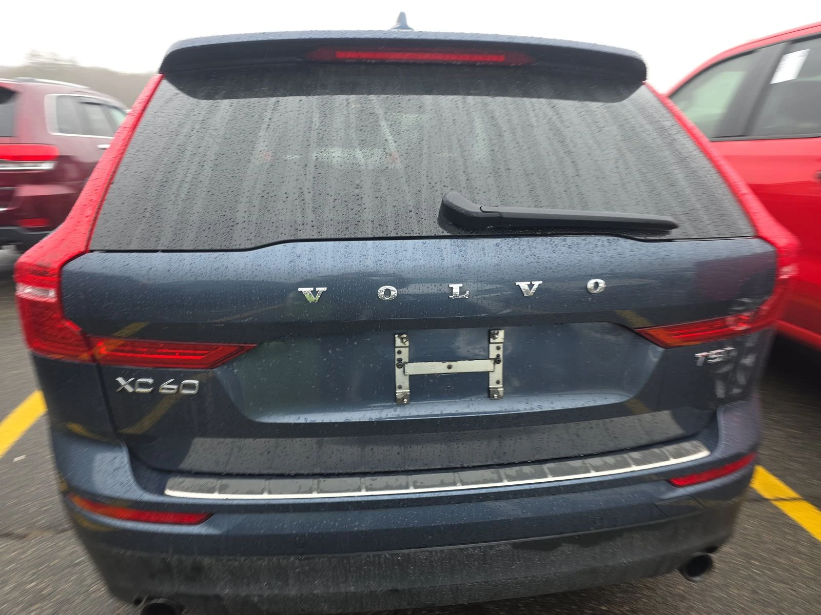 Volvo XC60 T5* MOMENTUM* ДИГИТАЛНО* ТАБЛО* 360КАМЕРА* LANE* A, снимка 6 - Автомобили и джипове - 53802764