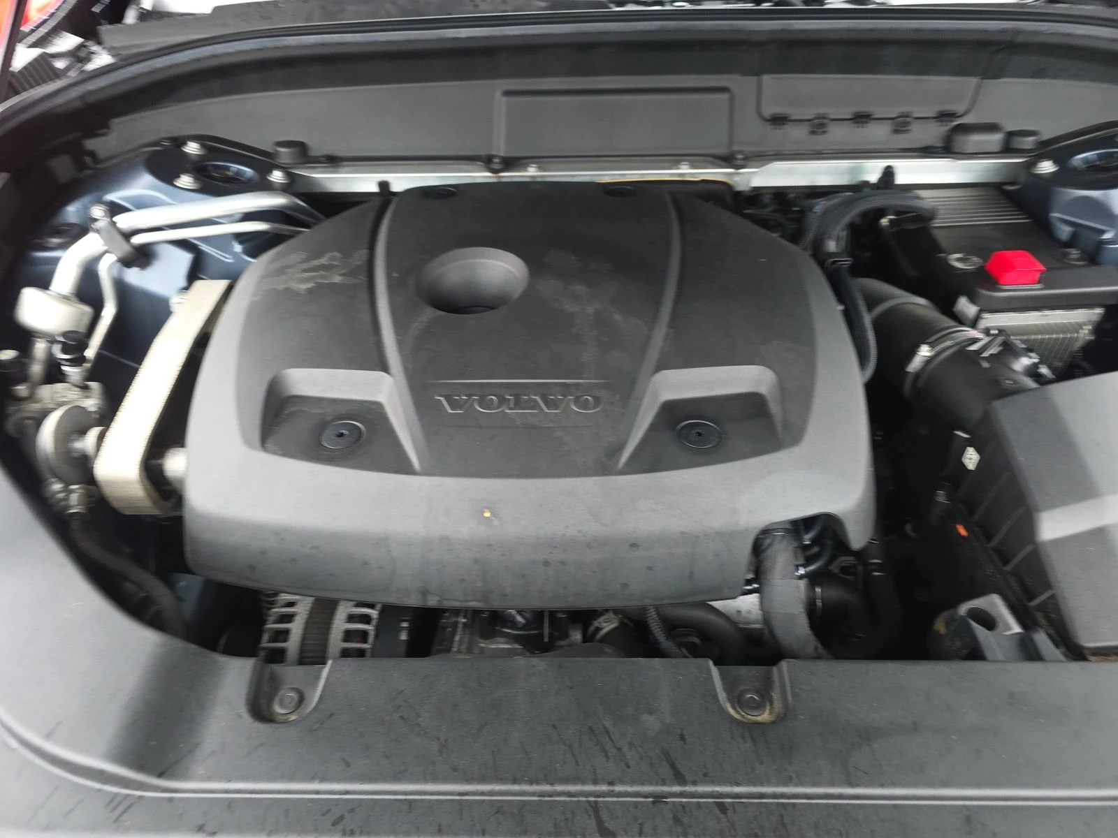 Volvo XC60 T5* MOMENTUM* ДИГИТАЛНО* ТАБЛО* 360КАМЕРА* LANE* A, снимка 15 - Автомобили и джипове - 53802764