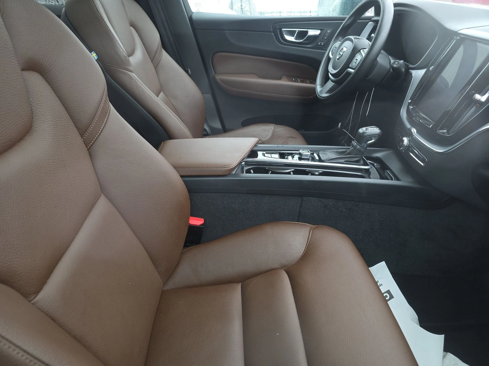 Volvo XC60 T5* MOMENTUM* ДИГИТАЛНО* ТАБЛО* 360КАМЕРА* LANE* A, снимка 11 - Автомобили и джипове - 53802764