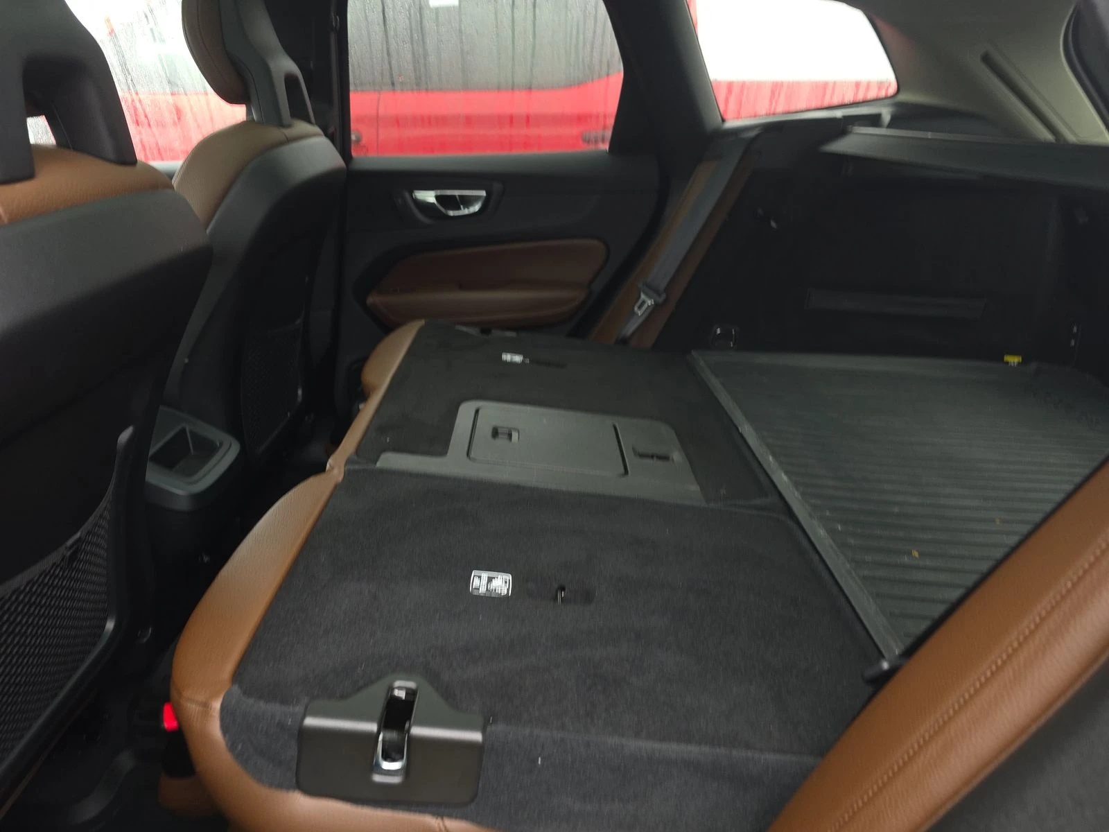 Volvo XC60 T5* MOMENTUM* ДИГИТАЛНО* ТАБЛО* 360КАМЕРА* LANE* A, снимка 12 - Автомобили и джипове - 53802764