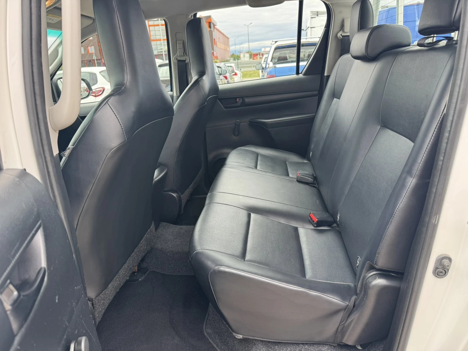 Toyota Hilux 2.4D 4X4 72 000 KM | Mobile.bg � ����������� 10