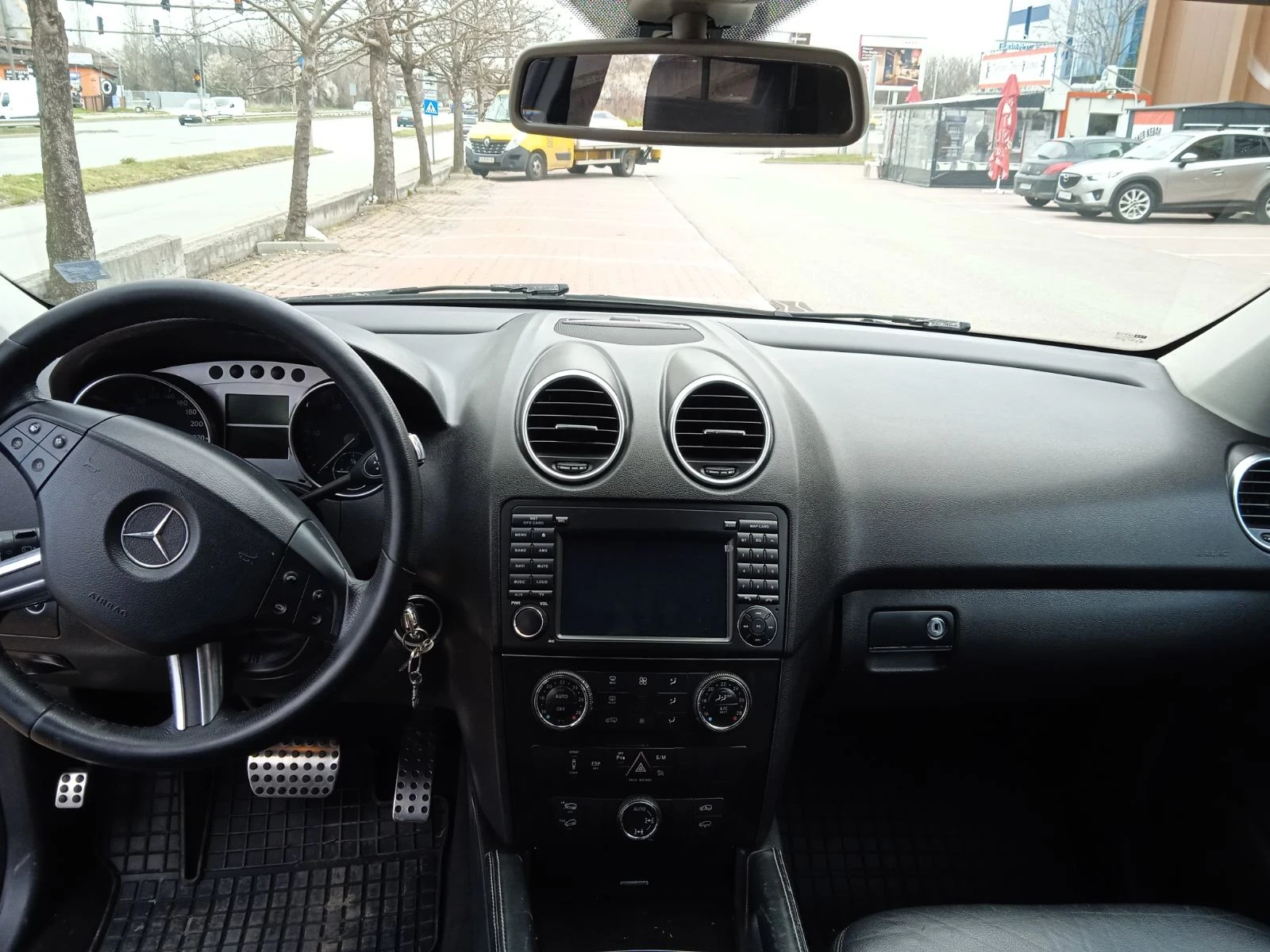 Mercedes-Benz ML 320 OFF ROAD ПАКЕТ , снимка 11 - Автомобили и джипове - 54046324