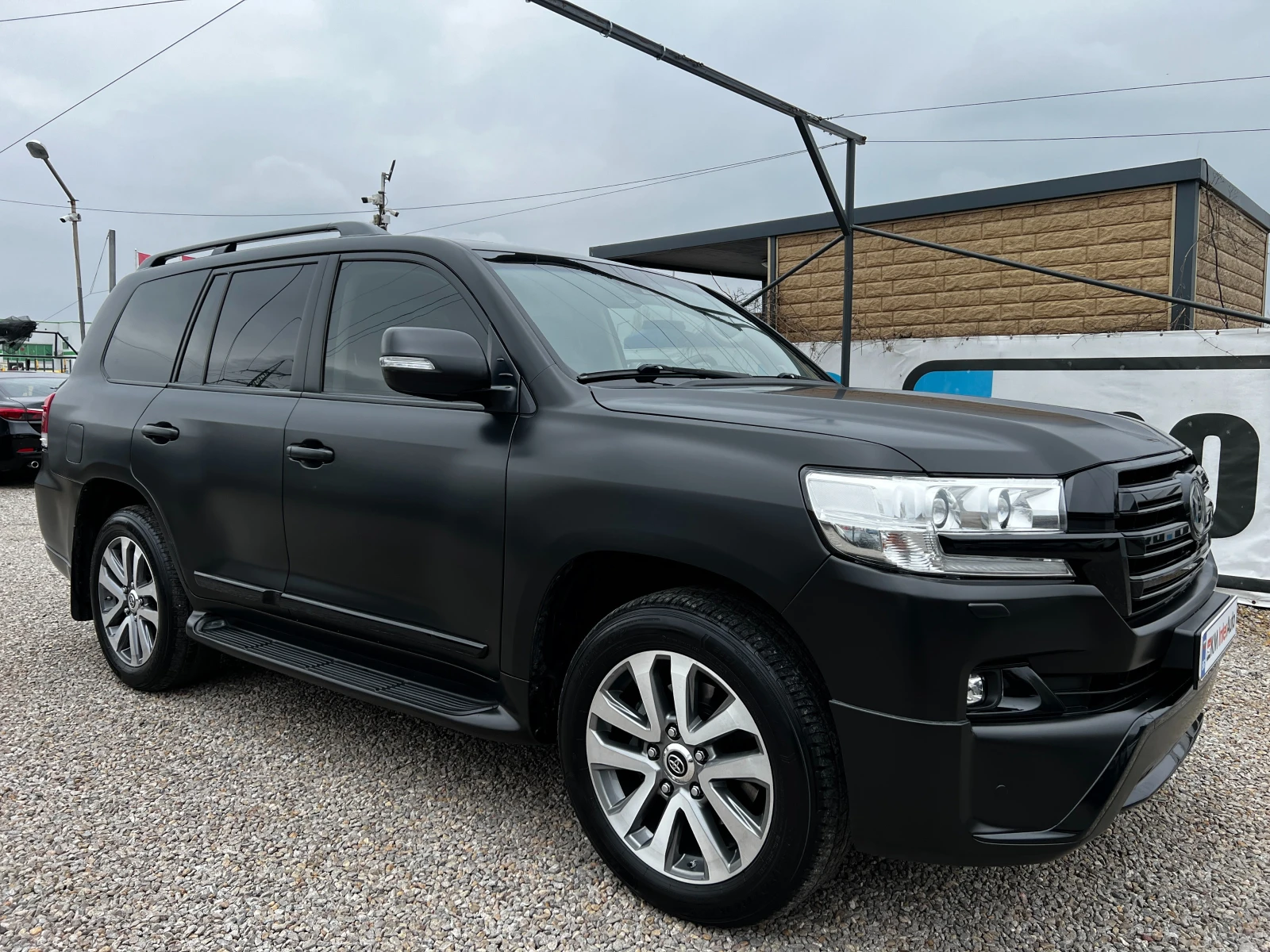 Toyota Land cruiser 4.5-V8 D4D 93000км.BlackSatin/NAVI/360камери/JBL, снимка 3 - Автомобили и джипове - 54380860