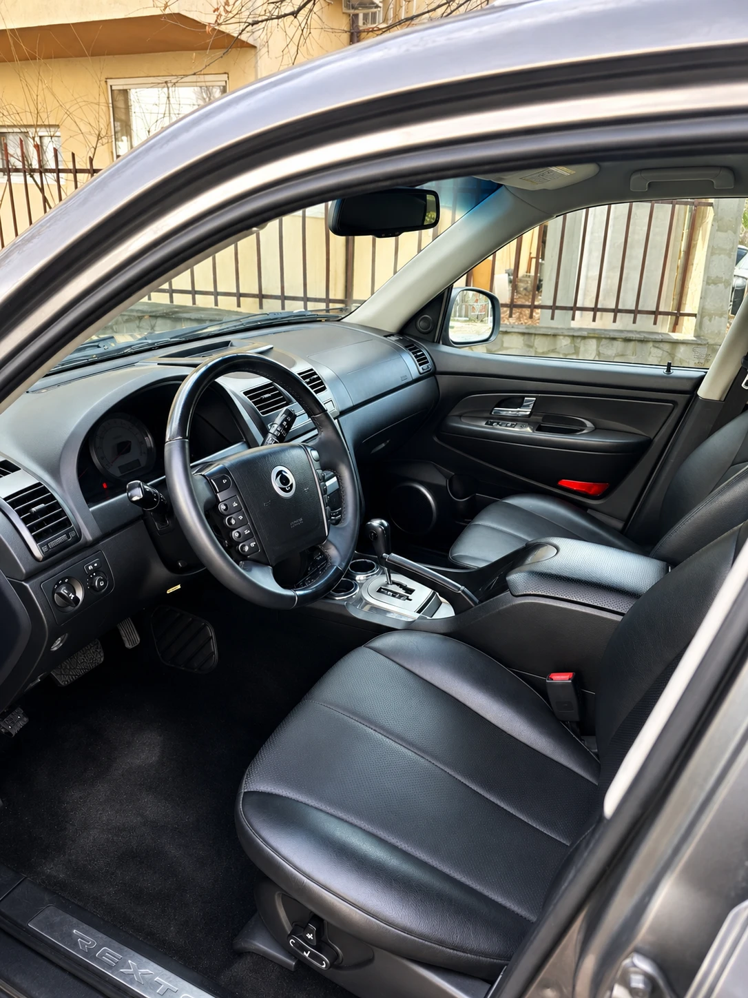 SsangYong Rexton W 200XDI, снимка 3 - Автомобили и джипове - 54629274