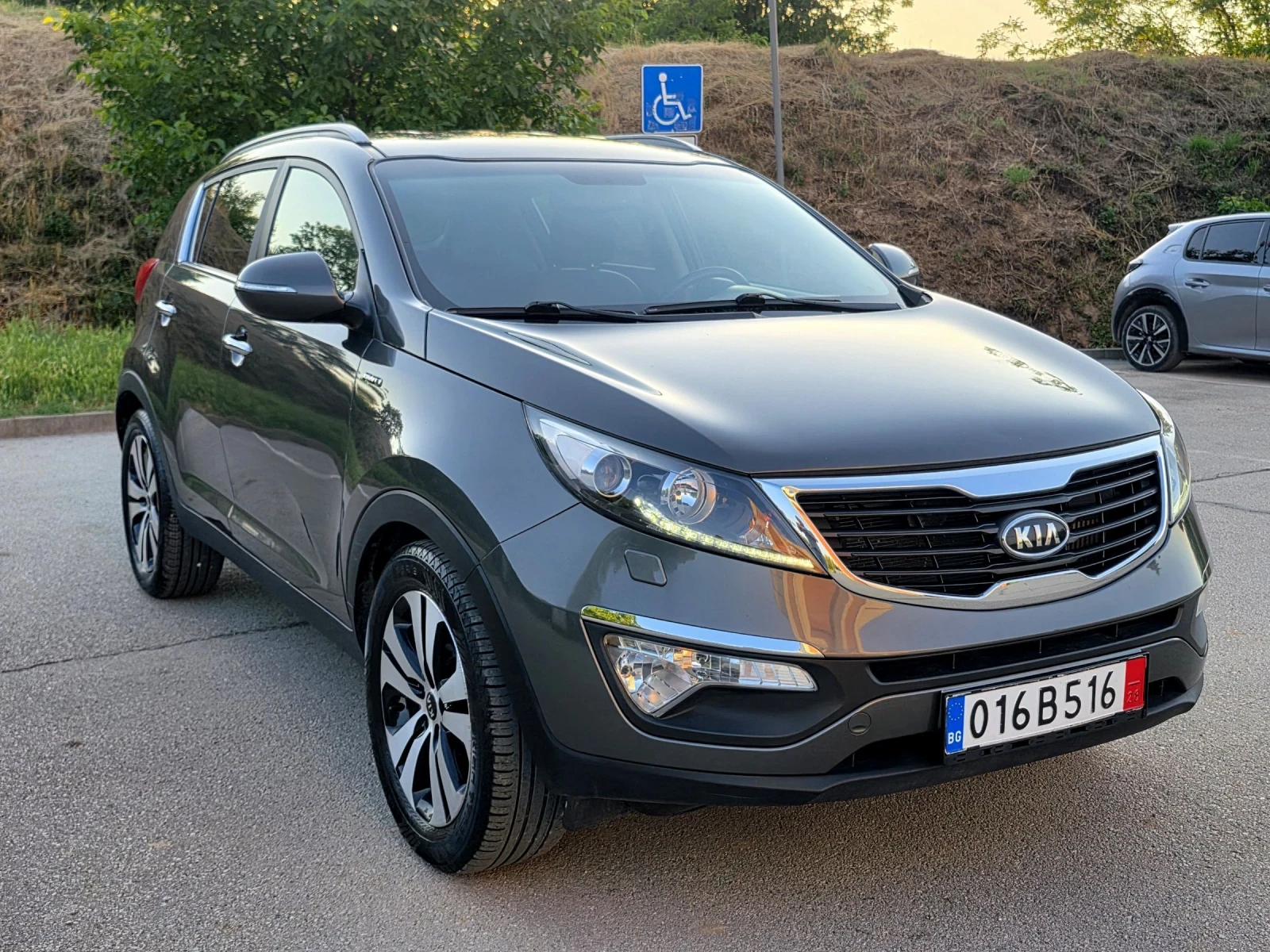 Kia Sportage Premium, Пълна сервизна история KiA, снимка 6 - Автомобили и джипове - 55094064