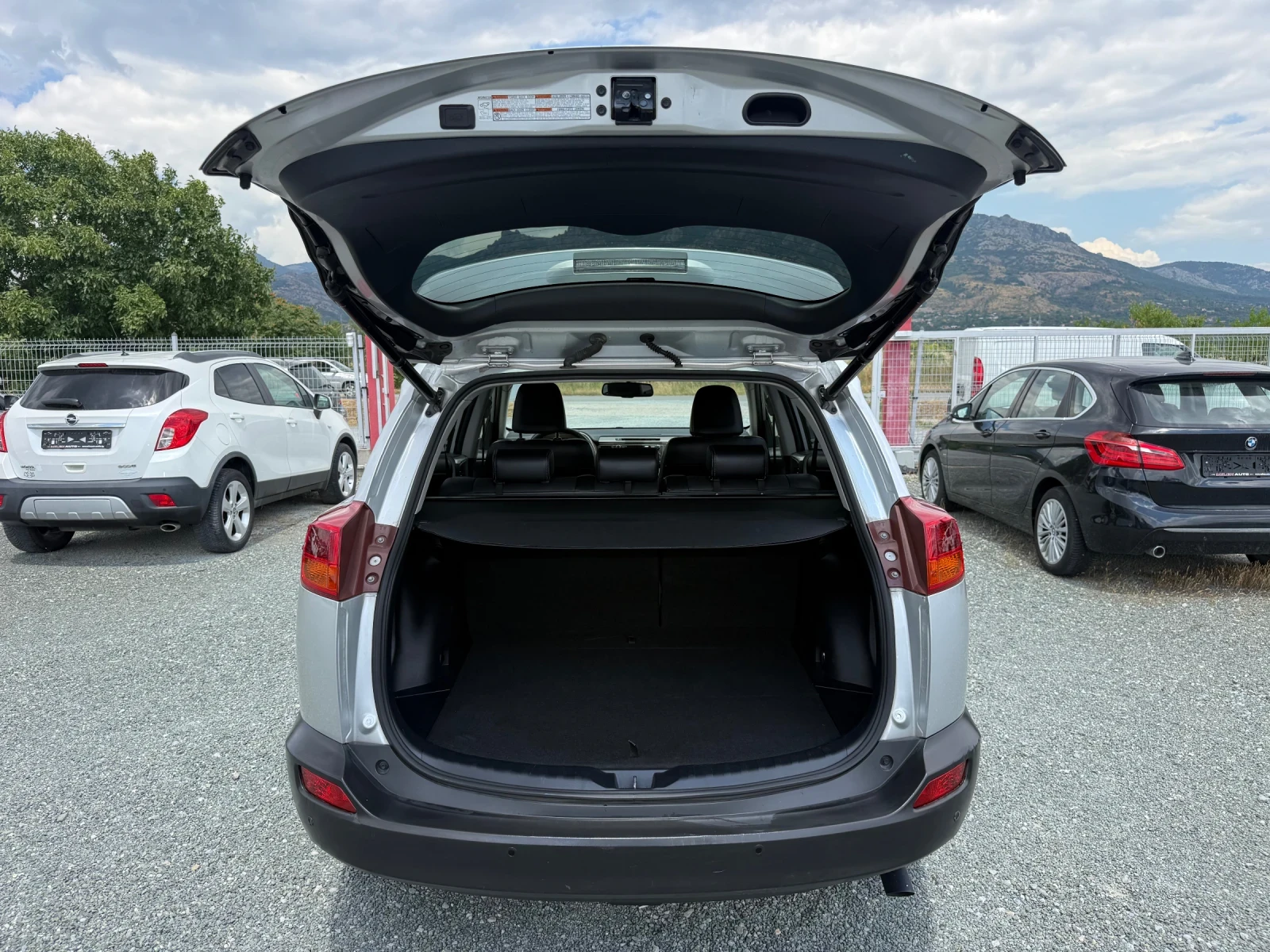 Toyota Rav4 (KATO НОВА)^(4x4), снимка 13 - Автомобили и джипове - 55322576