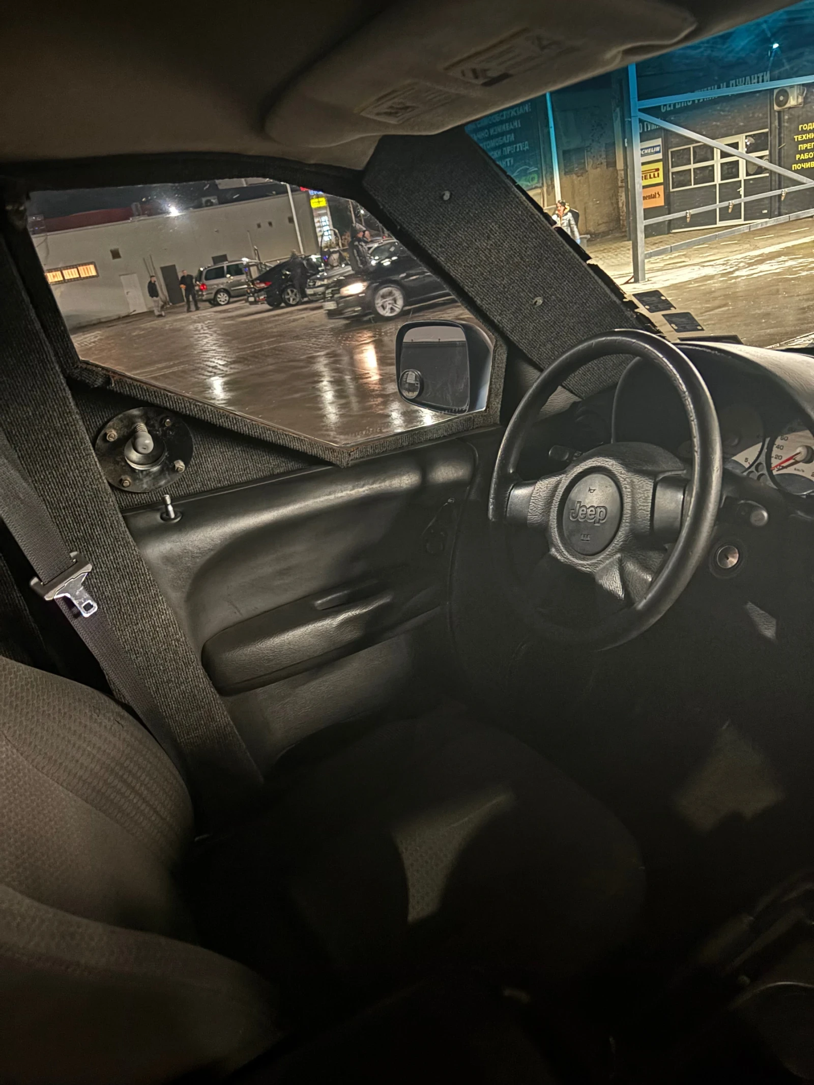 Jeep Cherokee БРОНИРАН, снимка 8 - Автомобили и джипове - 55347772