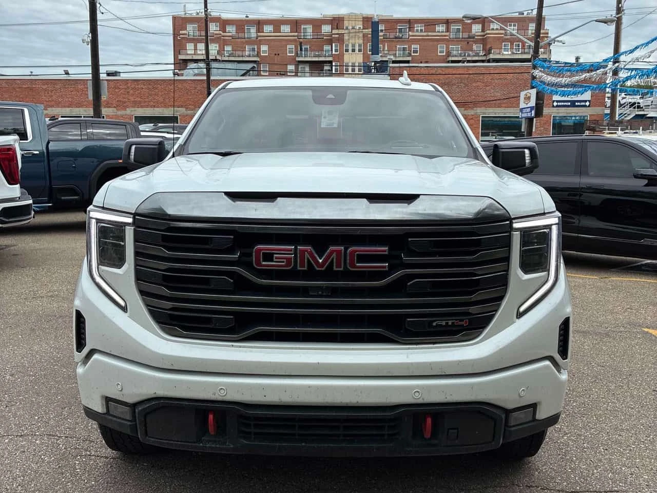 Gmc Sierra AT4| ОБДУХВАНЕ| ПАНОРАМА| HUD| 360| , снимка 5 - Автомобили и джипове - 55571301