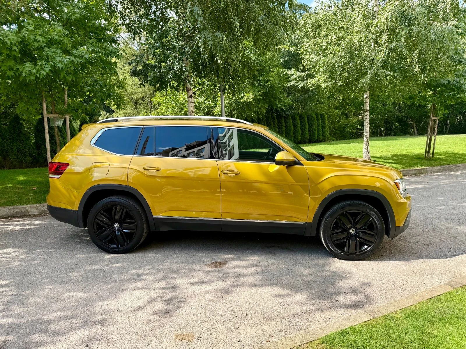 VW Atlas 3.6i R-Line, снимка 4 - Автомобили и джипове - 55670024