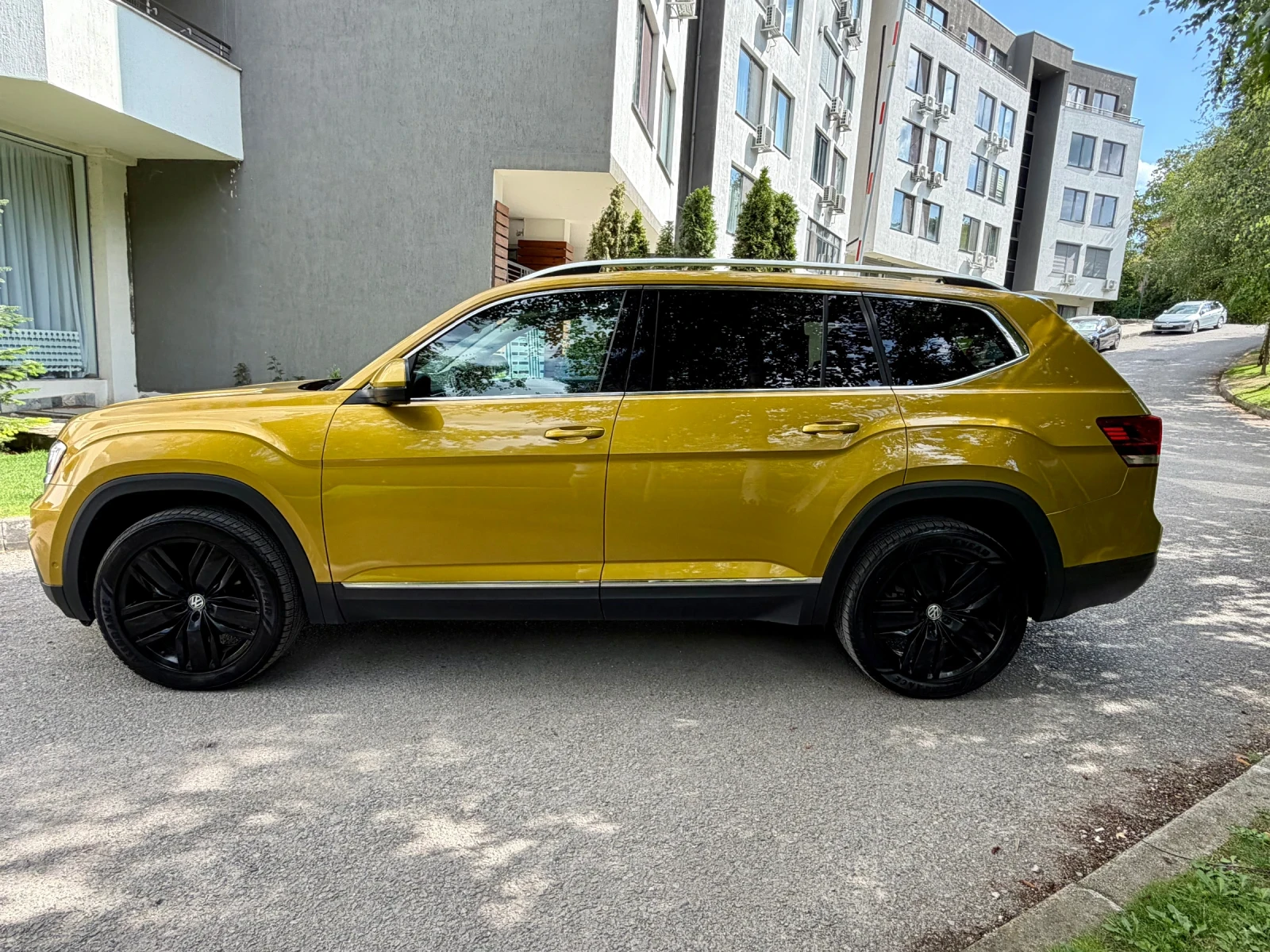 VW Atlas 3.6i R-Line, снимка 6 - Автомобили и джипове - 55670024