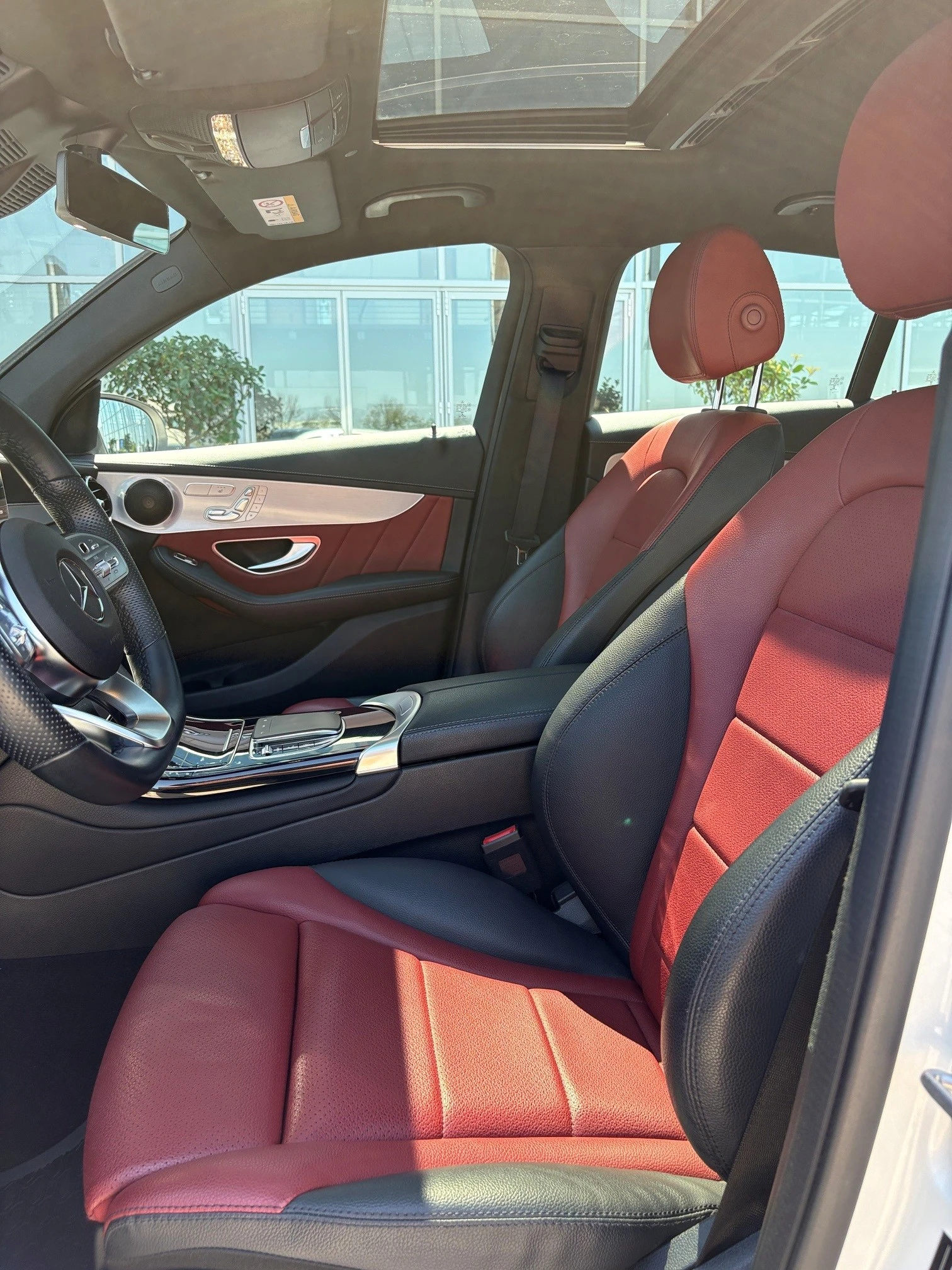 Mercedes-Benz GLC 300 e 4MATIC Coupe, снимка 8 - Автомобили и джипове - 55834322