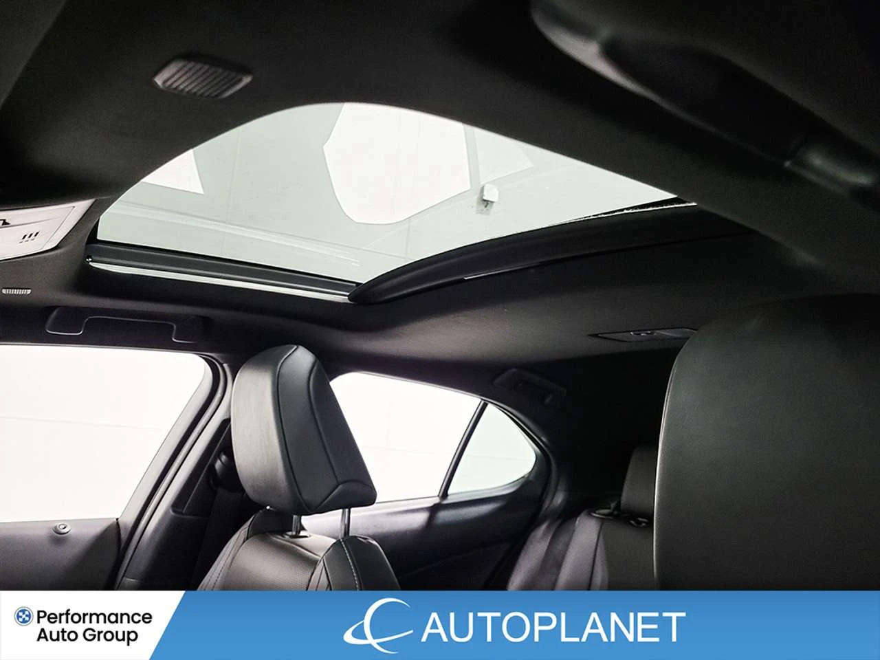 Lexus UX 250h Premium AWD, снимка 14 - Автомобили и джипове - 56653862
