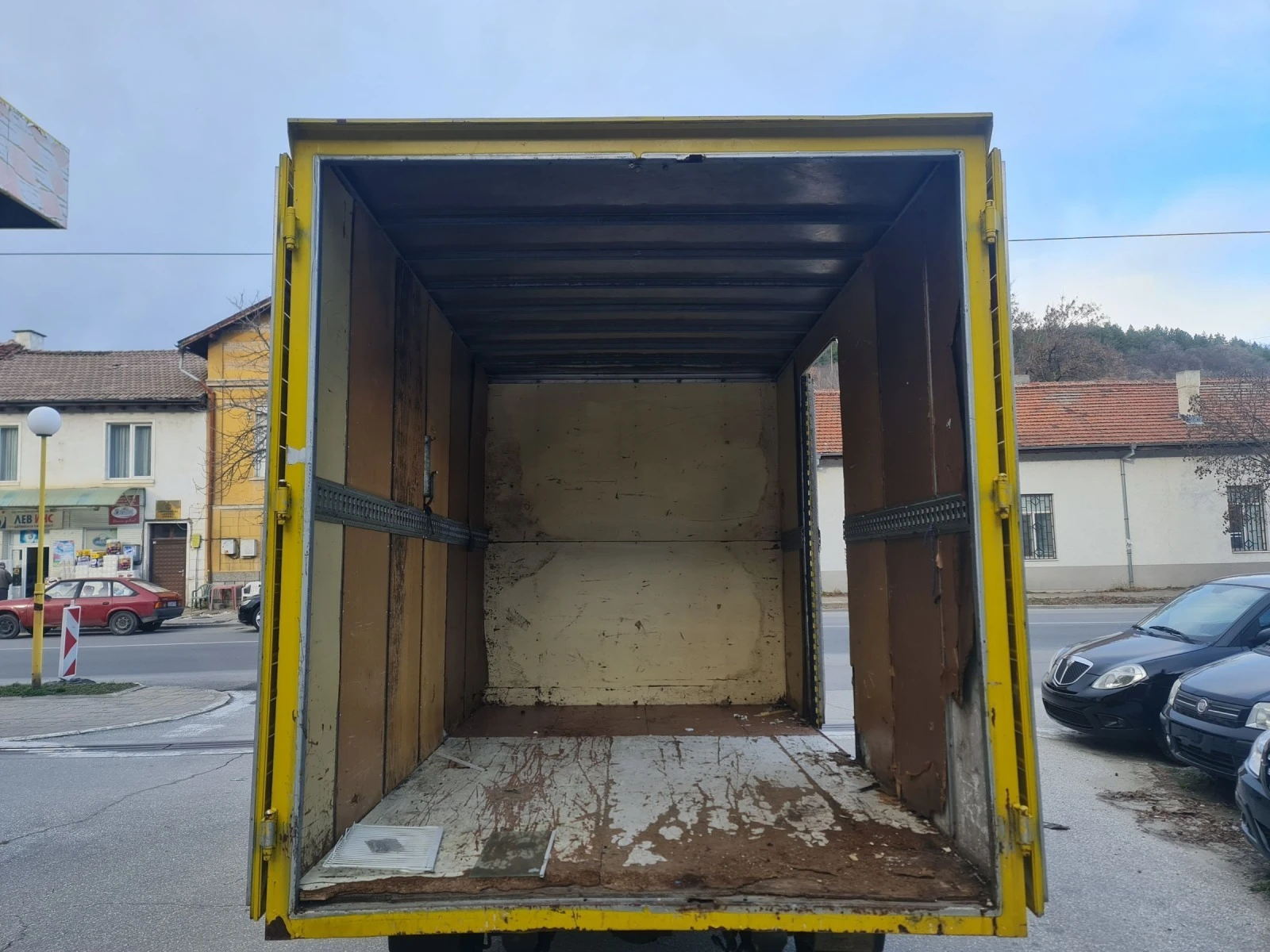 Nissan Capstar    | Mobile.bg   12