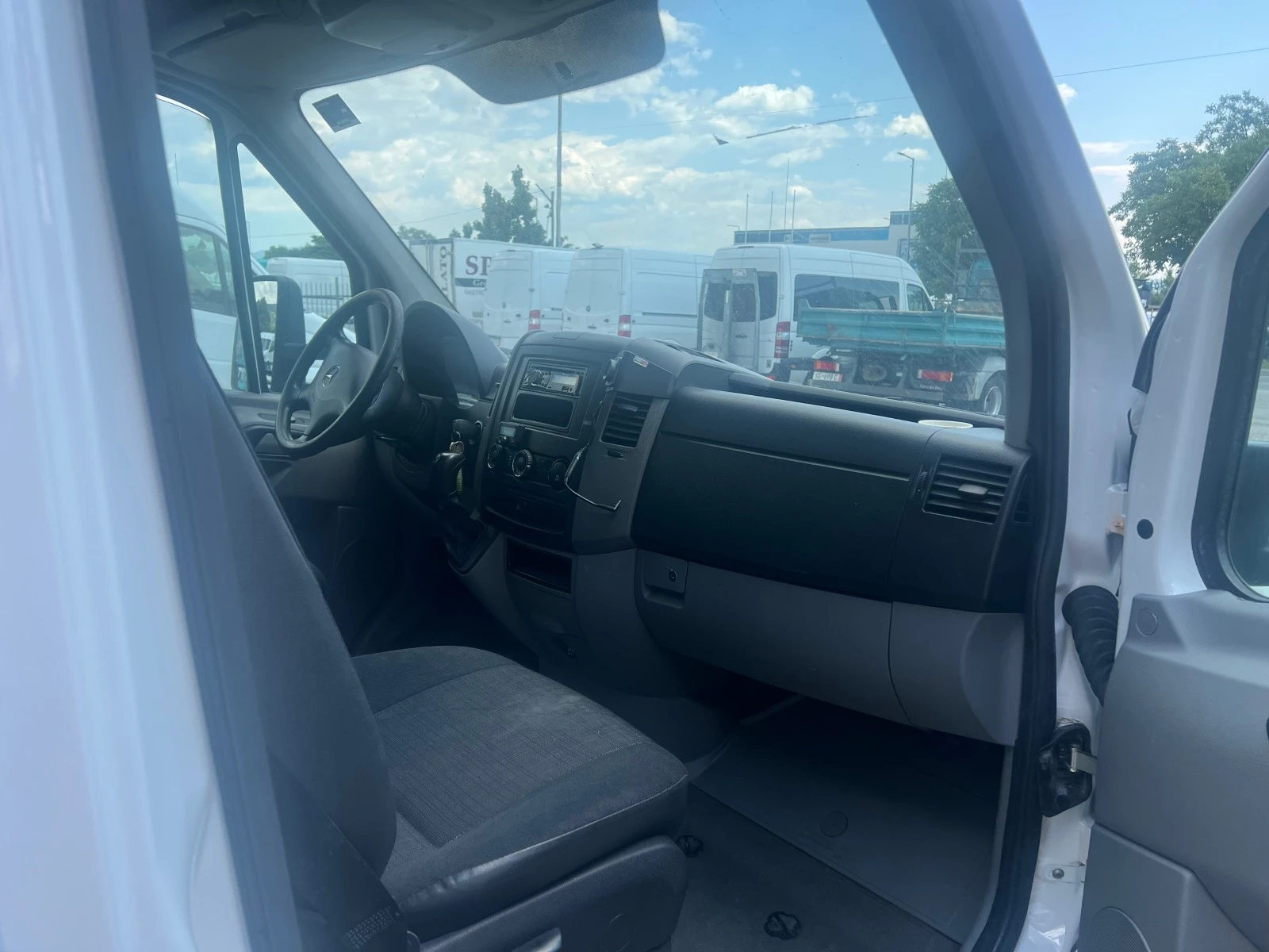 Mercedes-Benz Sprinter 519 Хладилен , 3500 кг , Падащ борд , 4, 10м , Клима - изображение 7