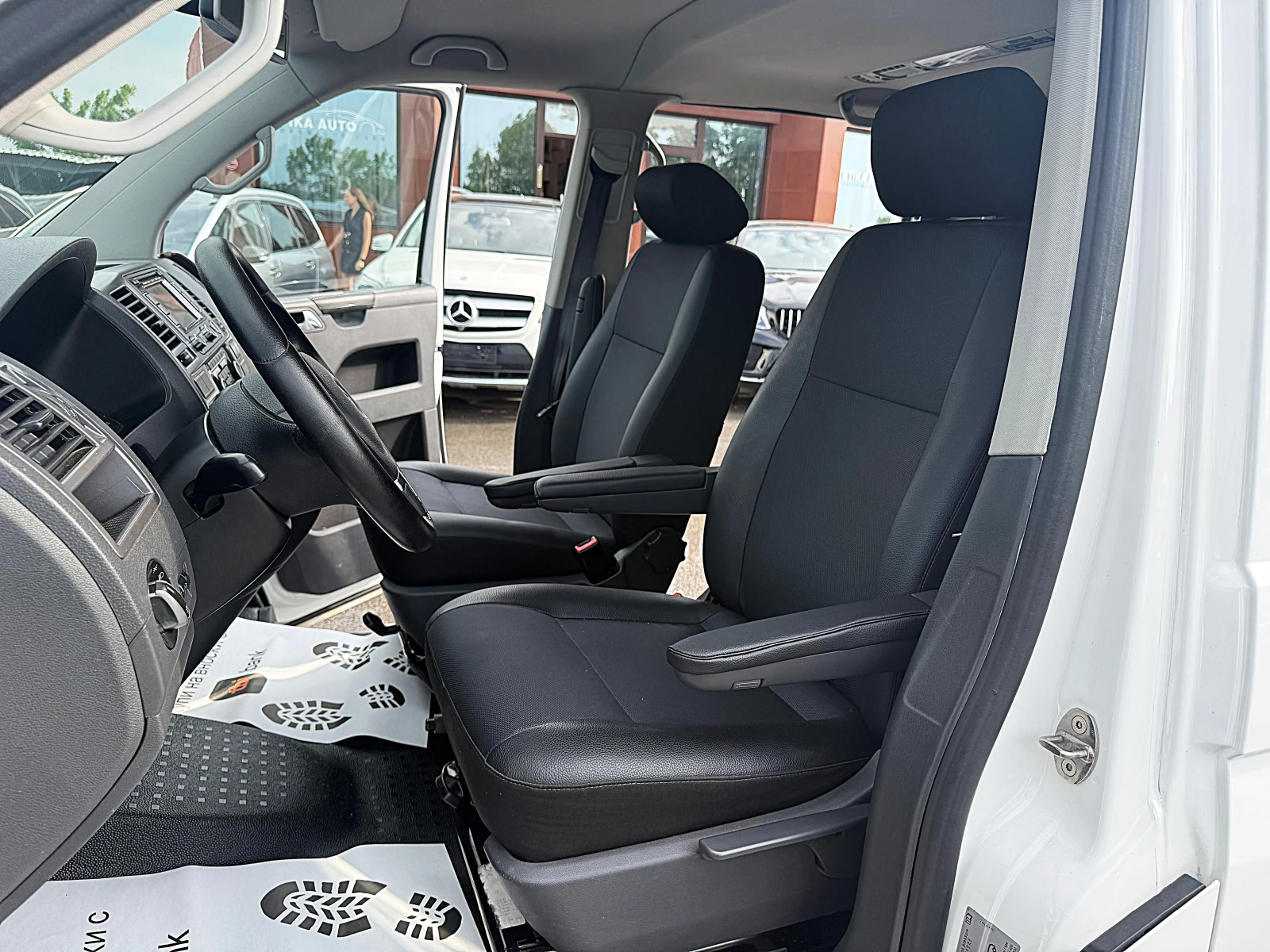 VW Caravelle Т5-ДЪЛГА БАЗА-4х4-NAVI-AVTOMATIK-ДЪЛГА БАЗА-ПЕРФЕК - изображение 7