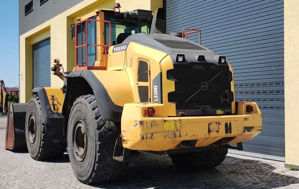 Челен товарач Volvo L220H - изображение 4