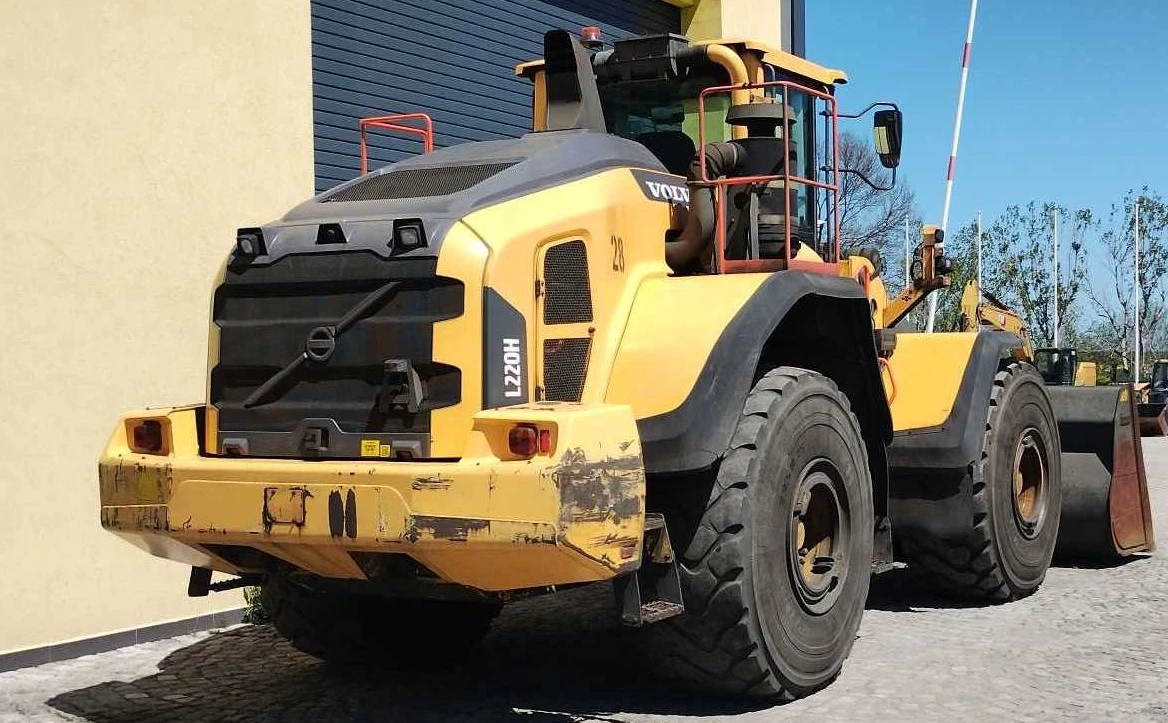 Челен товарач Volvo L220H - изображение 3