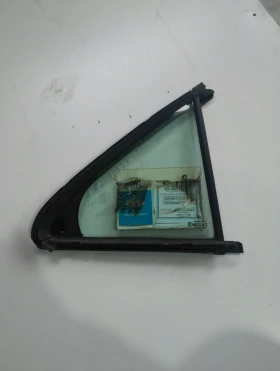 Стъкло задно дясно малко Мерцедес S320 W220