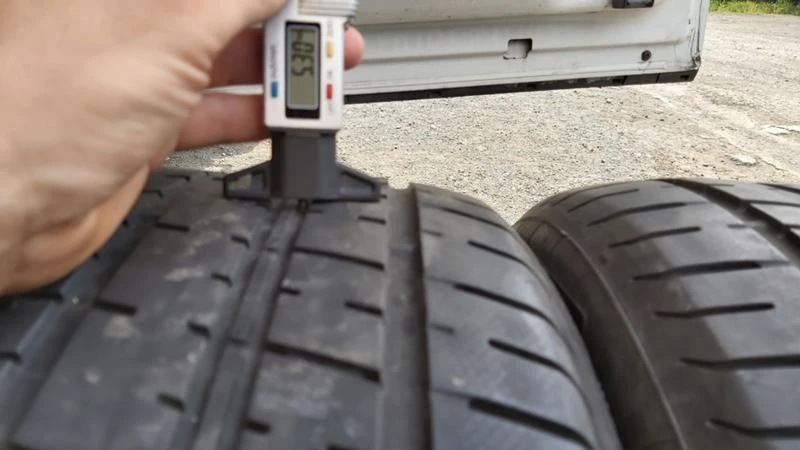 Гуми Летни 255/45R19, снимка 4 - Гуми и джанти - 29279063