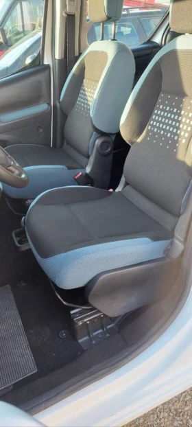Citroen Berlingo 1.6  HDI клима, снимка 17