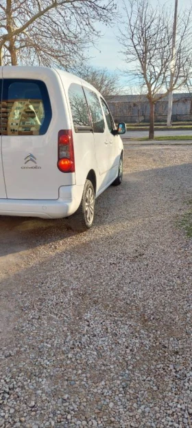 Citroen Berlingo 1.6  HDI клима, снимка 9