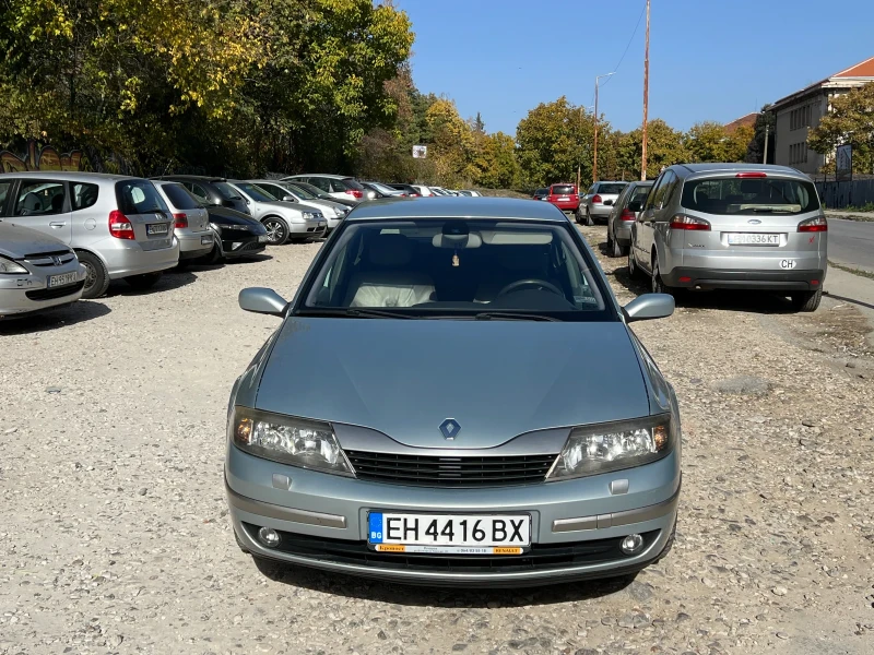 Renault Laguna 2.2DCI, снимка 2 - Автомобили и джипове - 47758396