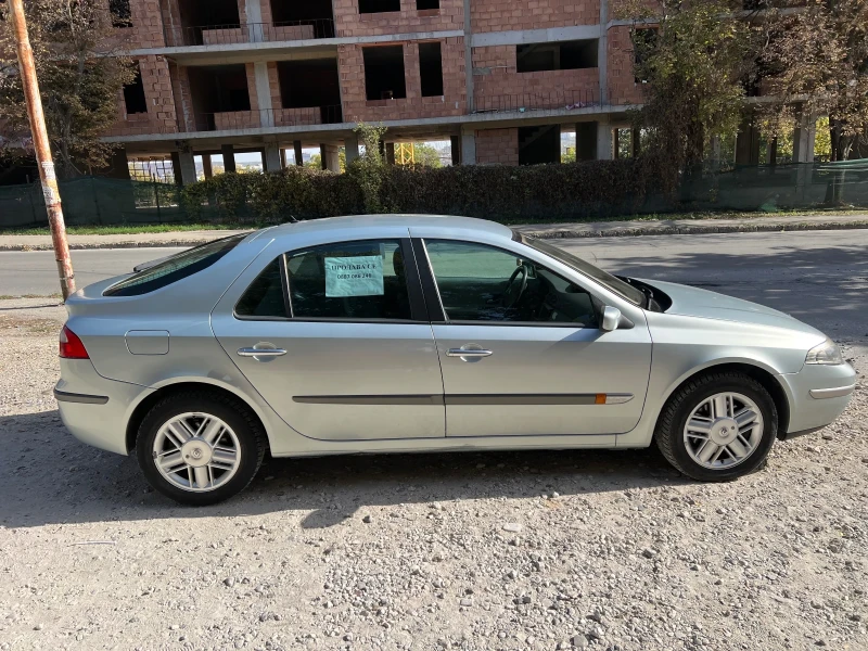 Renault Laguna 2.2DCI, снимка 4 - Автомобили и джипове - 47758396