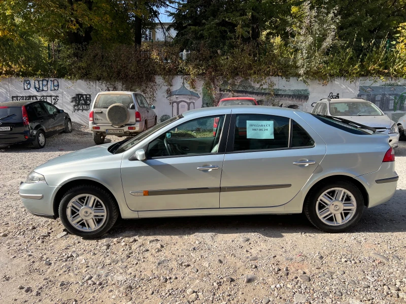 Renault Laguna 2.2DCI, снимка 10 - Автомобили и джипове - 47758396