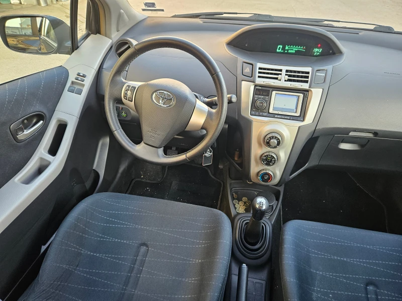 Toyota Yaris 1.3i-GAZ.INJ.-BRC/NAVI MEDIA, снимка 12 - Автомобили и джипове - 47804963