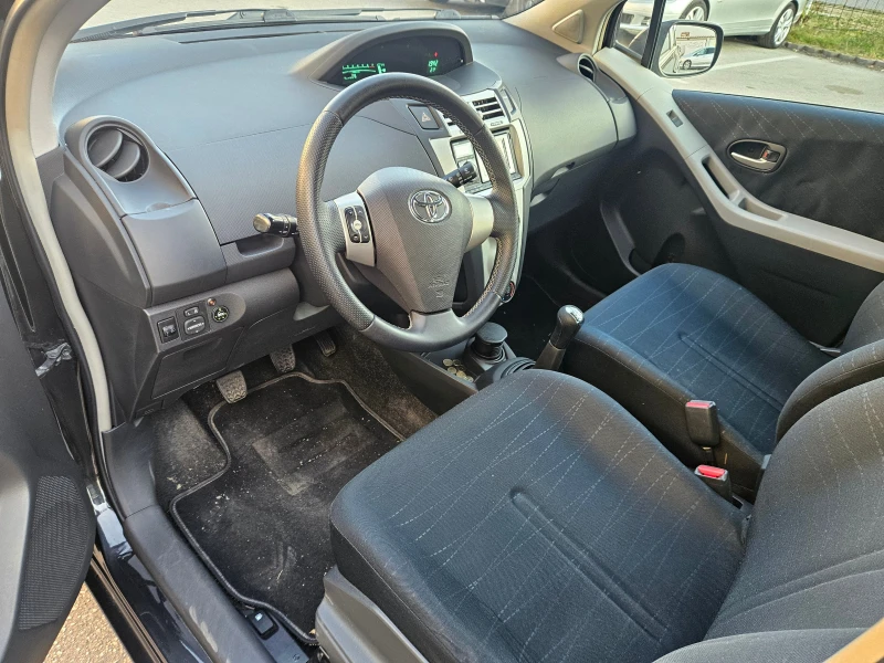 Toyota Yaris 1.3i-GAZ.INJ.-BRC/NAVI MEDIA, снимка 8 - Автомобили и джипове - 47804963