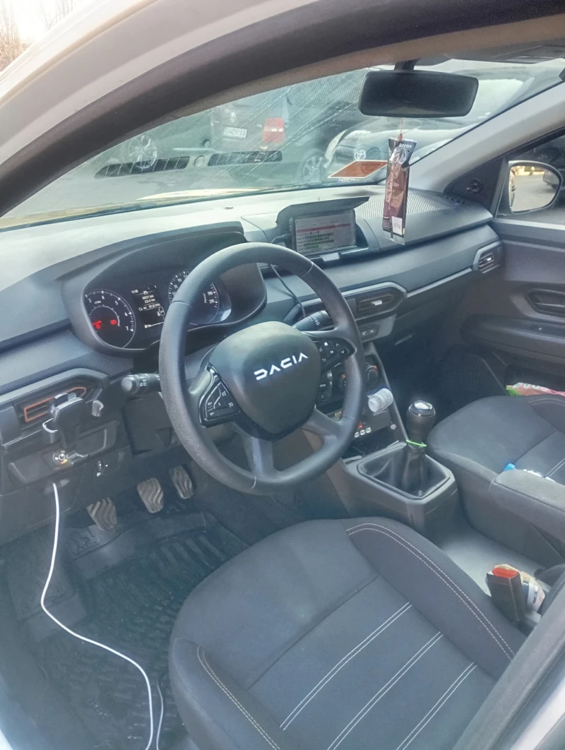 Dacia Sandero Stepway 1.0T, снимка 7 - Автомобили и джипове - 48611144