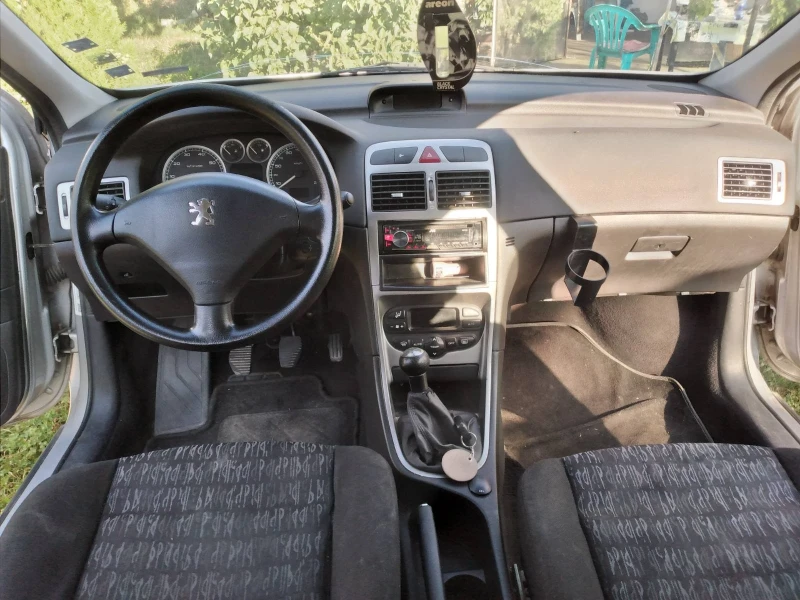 Peugeot 307 2.0 i, снимка 5 - Автомобили и джипове - 49500381