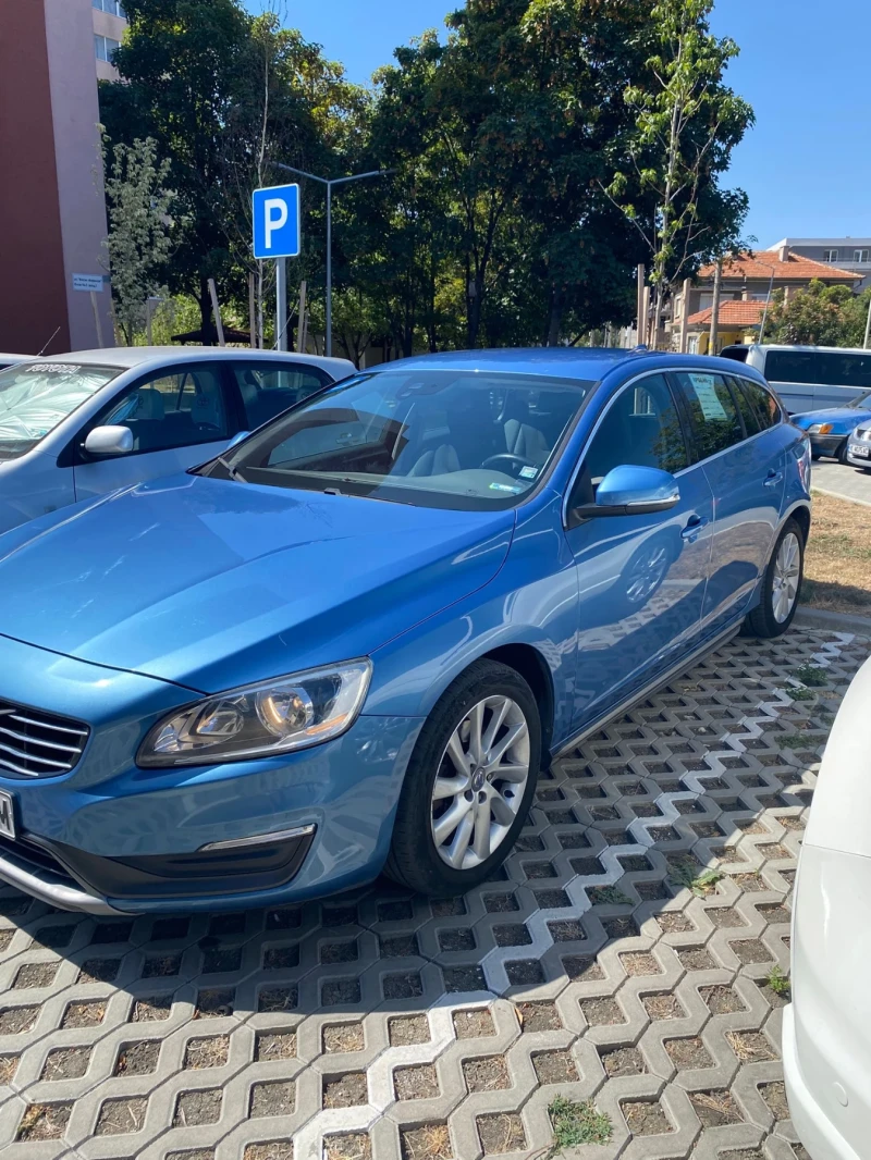 Volvo V60, снимка 3 - Автомобили и джипове - 51719145
