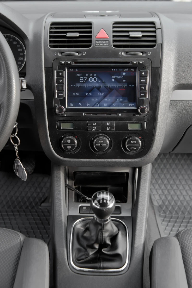 VW Golf 2.0/TDI/NAVI, снимка 12 - Автомобили и джипове - 52555132