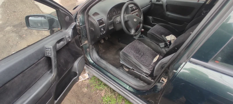 Opel Astra 1.6, снимка 11 - Автомобили и джипове - 52816606