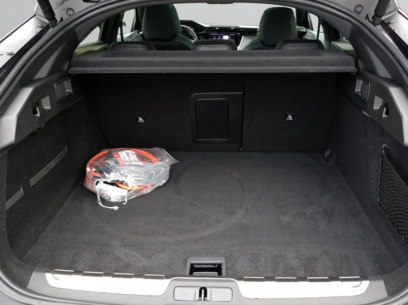 Peugeot 408 GT 1, 6 Plug-in HYBRID 2WD 225 e-EAT8 EURO 6.4, снимка 9 - Автомобили и джипове - 53045401