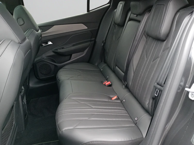 Peugeot 408 GT 1, 6 Plug-in HYBRID 2WD 225 e-EAT8 EURO 6.4, снимка 11 - Автомобили и джипове - 53045401
