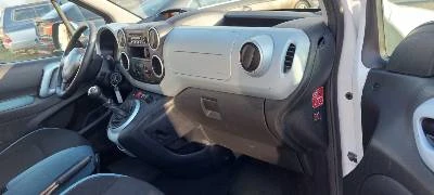 Citroen Berlingo 1.6  HDI клима, снимка 15 - Автомобили и джипове - 48911763