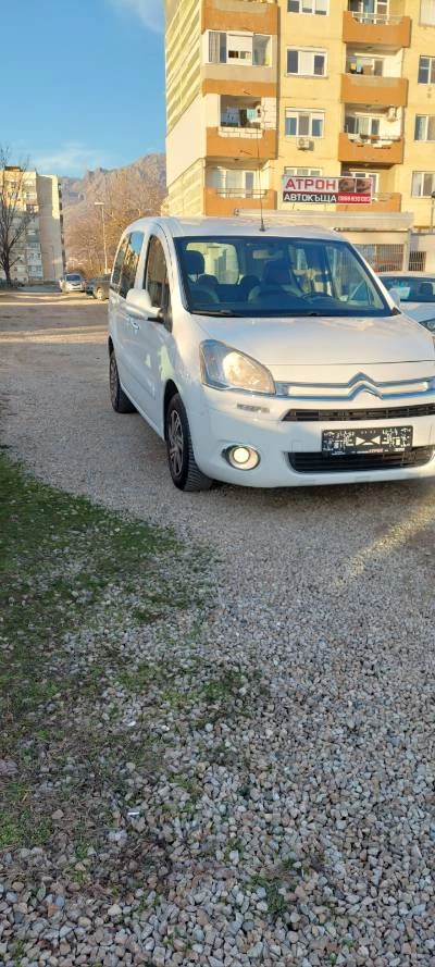 Citroen Berlingo 1.6  HDI клима, снимка 3 - Автомобили и джипове - 48911763