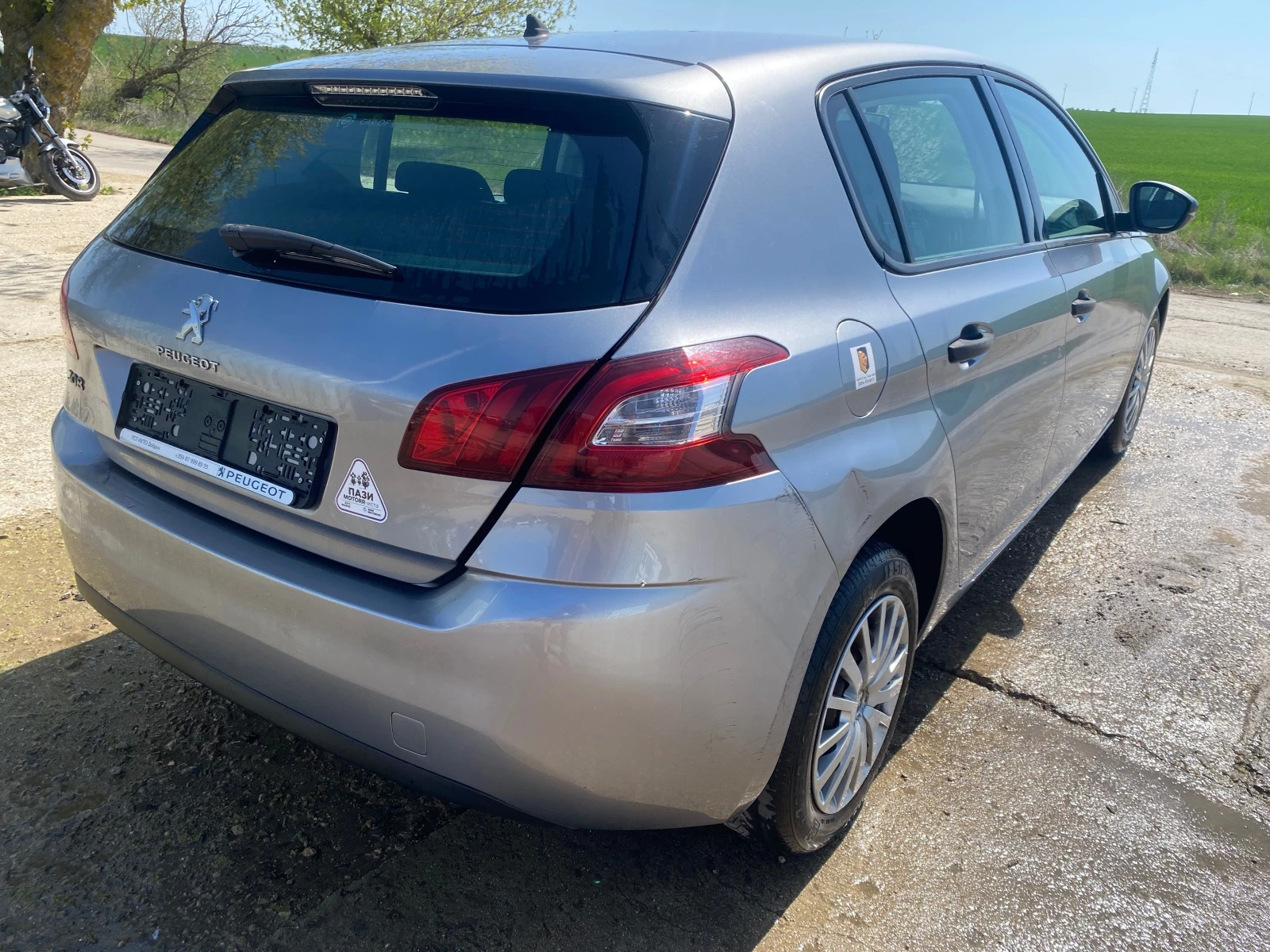 Peugeot 308 1.6 blue HDI - изображение 6