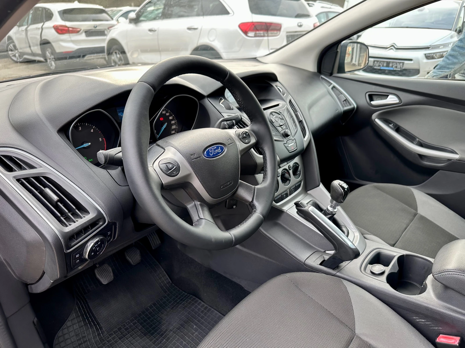 Ford Focus 1.6HDI 115кс 6 скорости ЕВРО 5 2012г - изображение 9