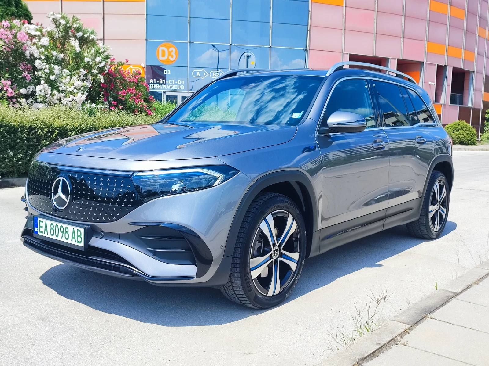 Mercedes-Benz EQB 300/4 MATIC/AMG/ FACELIFT - изображение 2