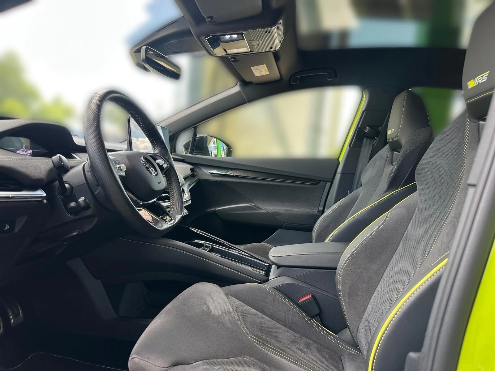 Skoda Enyaq iV RS COUPE 4x4 CANTON PANORAMA HEAD UP MATRIX - изображение 7