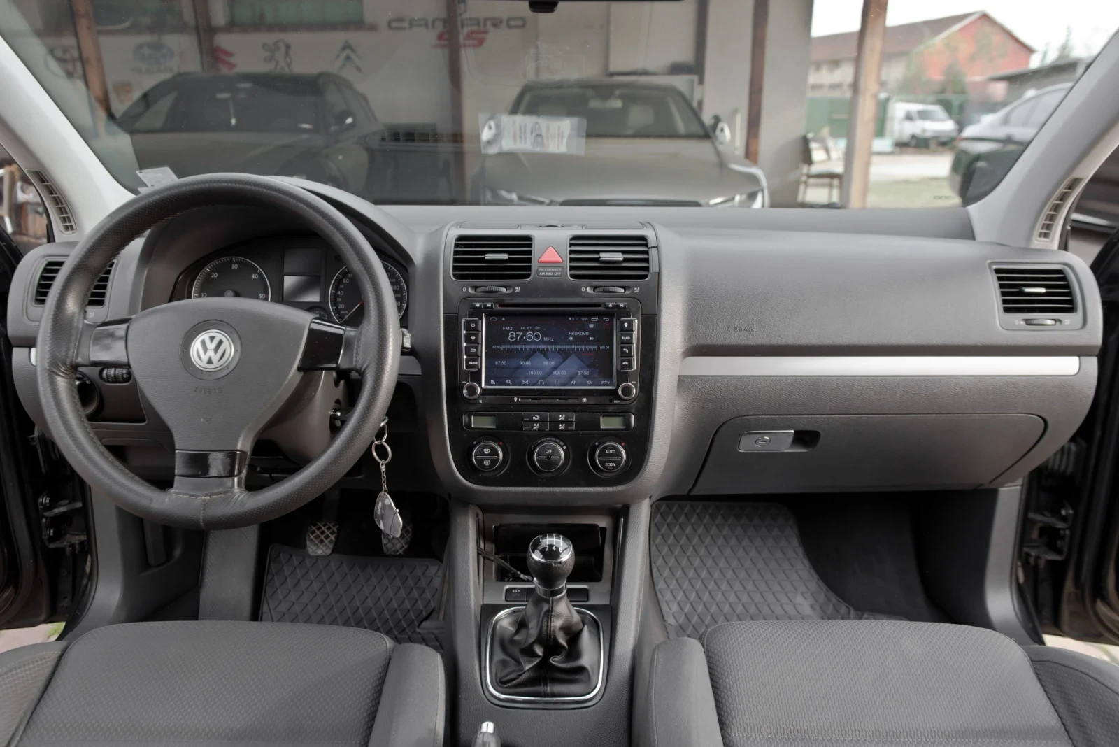VW Golf 2.0/TDI/NAVI - изображение 10