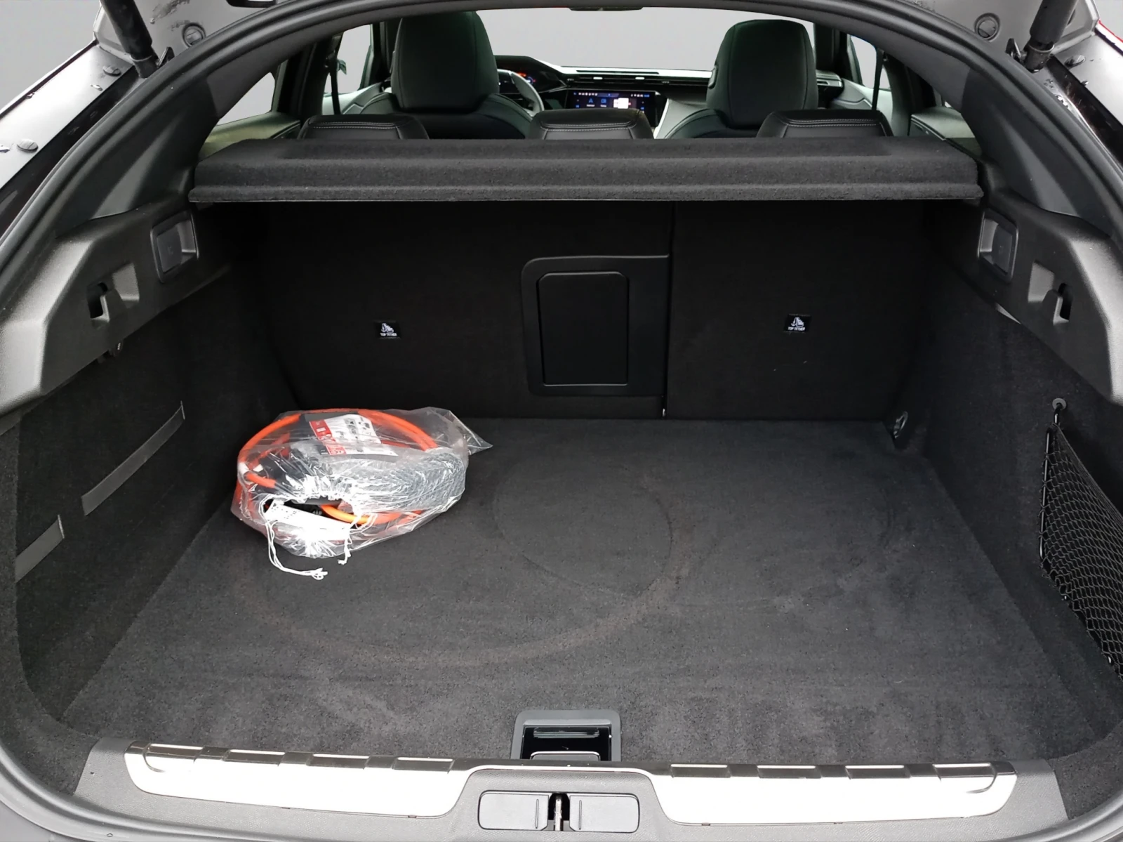 Peugeot 408 GT 1, 6 Plug-in HYBRID 2WD 225 e-EAT8 EURO 6.4 - изображение 9