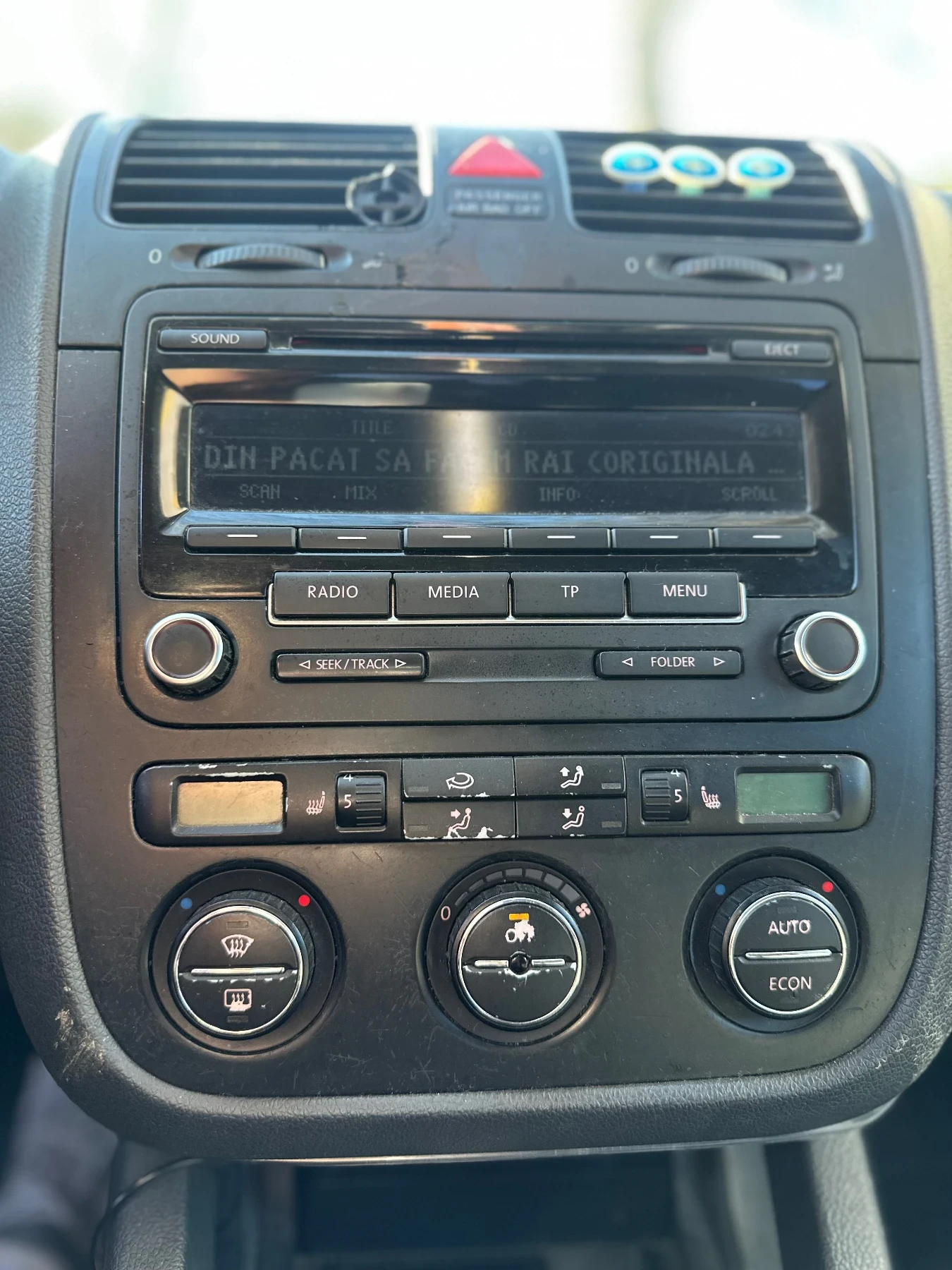 VW Golf 1, 9 TDI 6ск., снимка 7 - Автомобили и джипове - 53795809