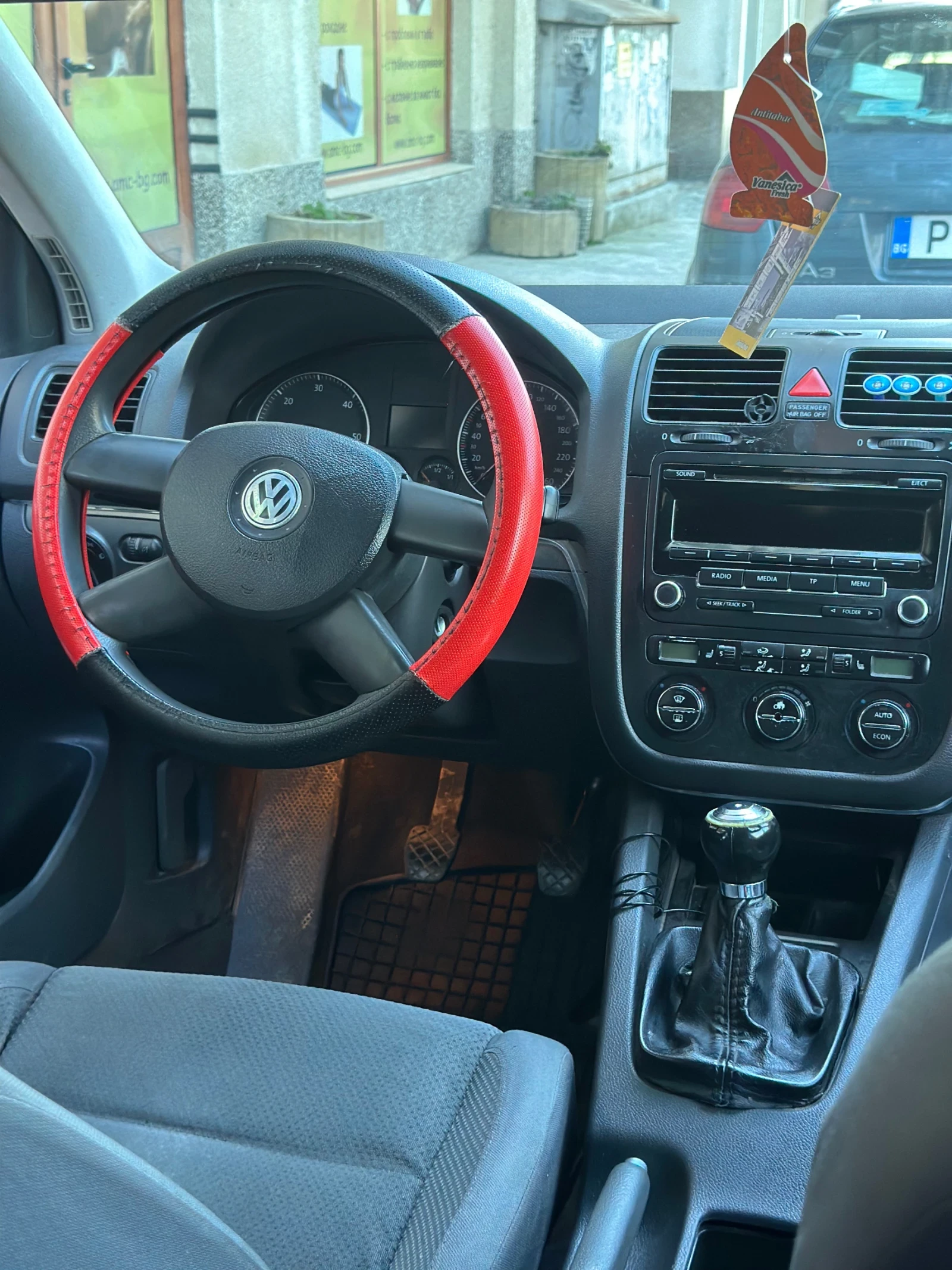 VW Golf 1, 9 TDI 6ск., снимка 5 - Автомобили и джипове - 53795809